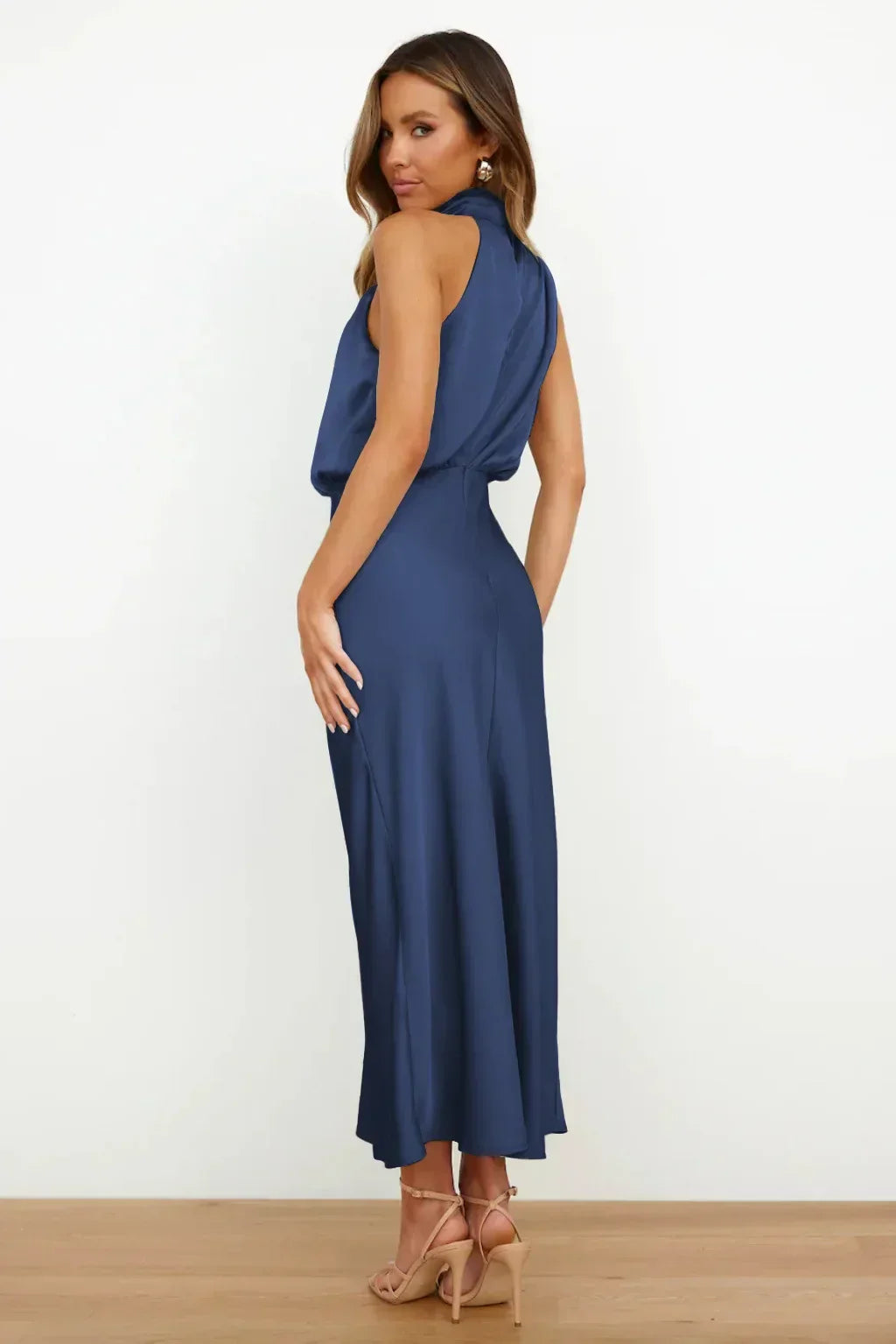 elegantejurkmarineblauwachterkant